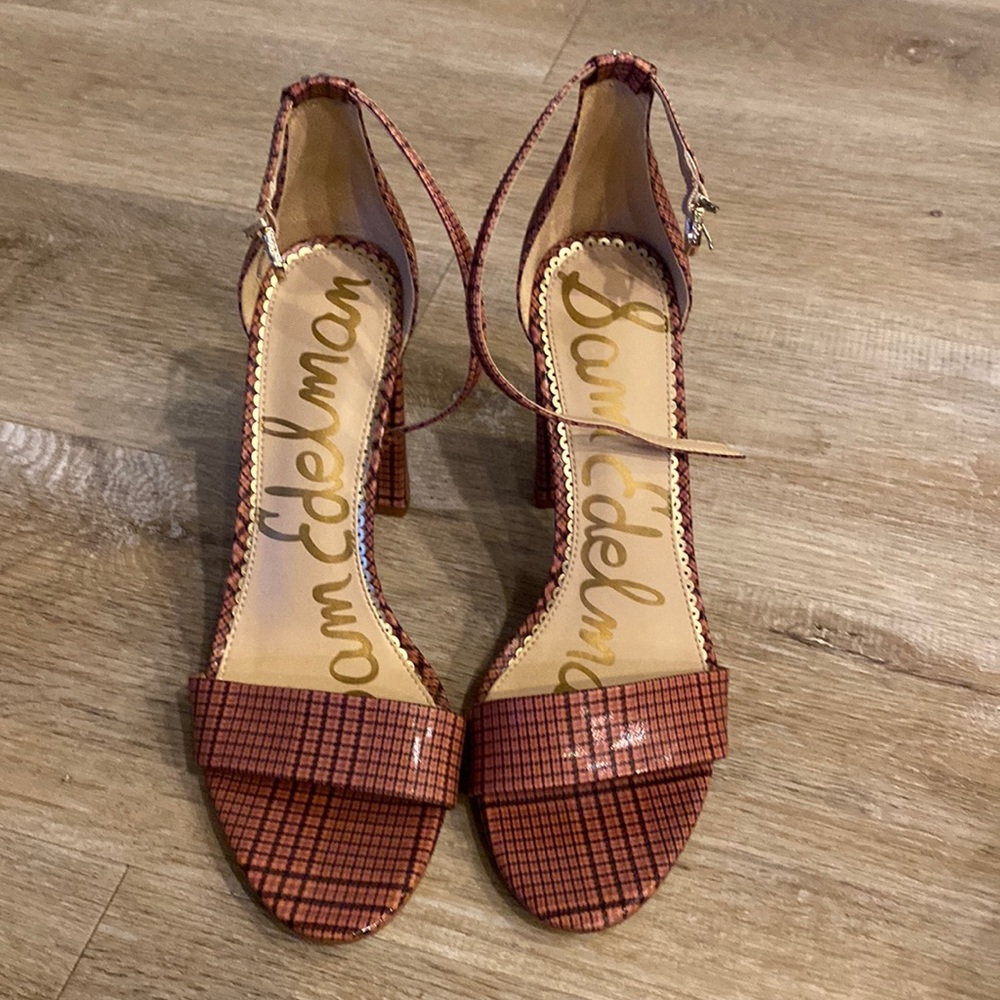 WOMANS strapped chic! Sam Edelman size 9. Never worn!